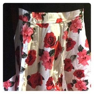 Floral dress with pockets